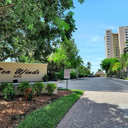 Seawinds 403 Villa